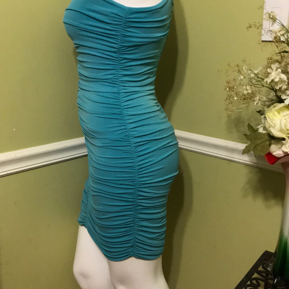 GUESS Keyhole Racerback Ruched Dress NWT Sz L - Picture 5 of 9